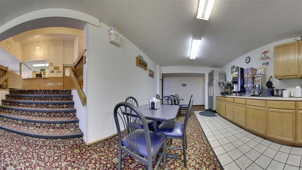 Super 8 By Wyndham Kirksville-University Area Exterior foto