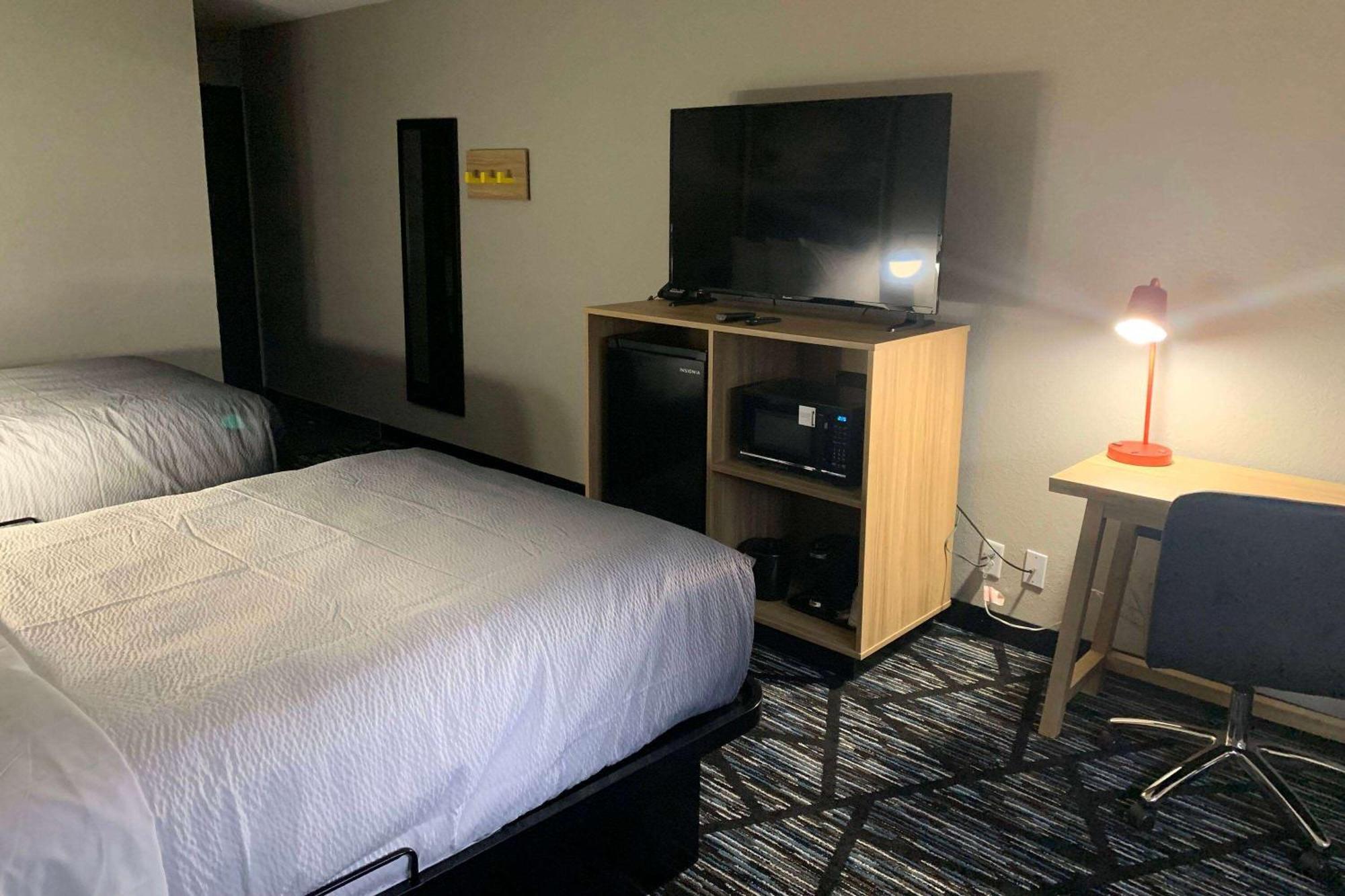 Super 8 By Wyndham Kirksville-University Area Exterior foto